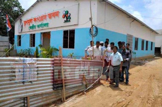 AMC’s 3 day warning letter crossed 1 month : AMC employees measured illegally constructed Trinamool Bhawan on Thursday AMC’s 3 day warning letter crossed 1 month : AMC employees measured illegally constructed Trinamool Bhawan on Thursday